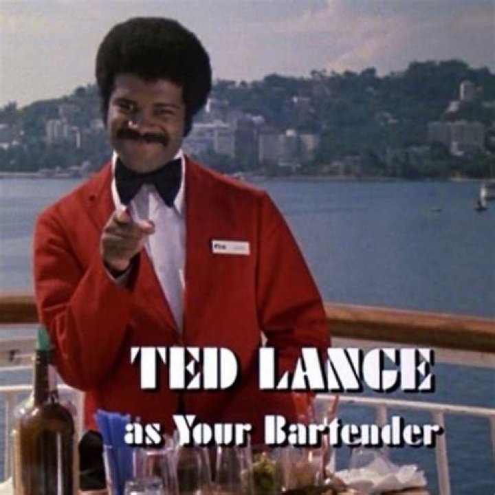 Bartender Isaac Washington