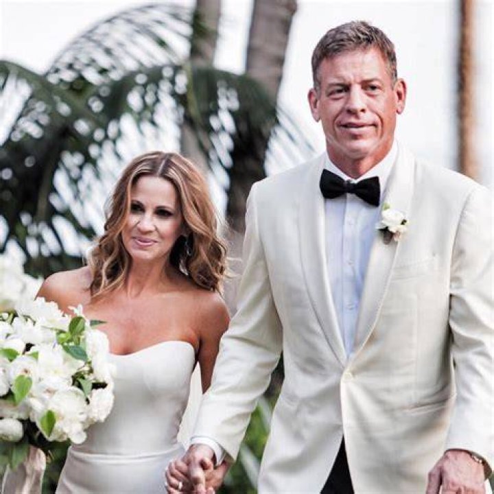 Is Troy Aikman Presently Married? A Look into His Relationship with Catherine 'Capa' Mooty