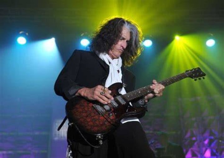 Joe Perry Net Worth