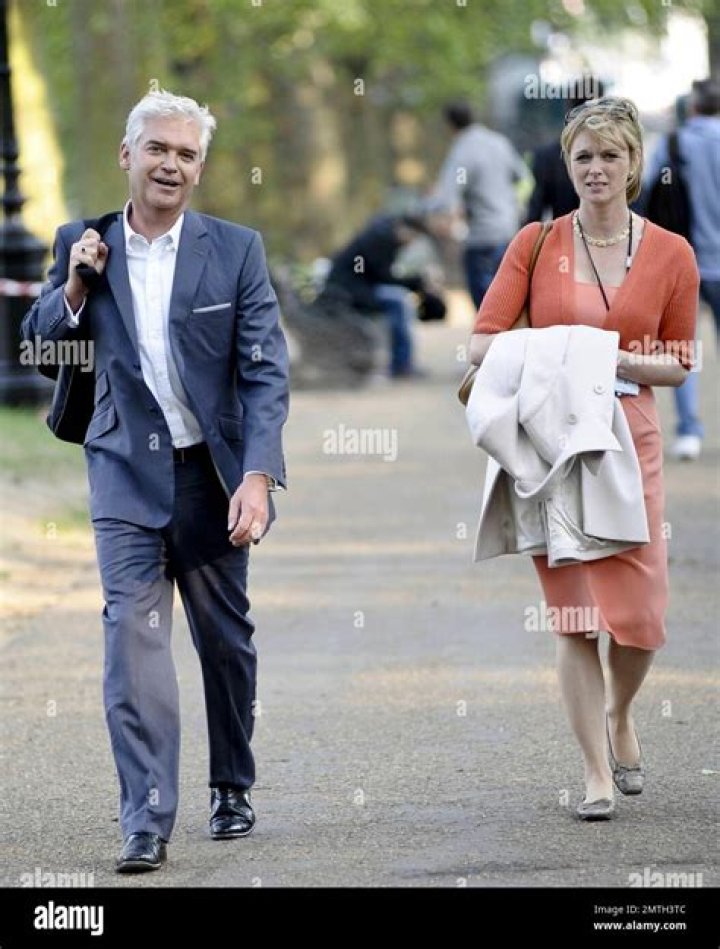 Julie Etchingham RELATIONSHIP STATUS