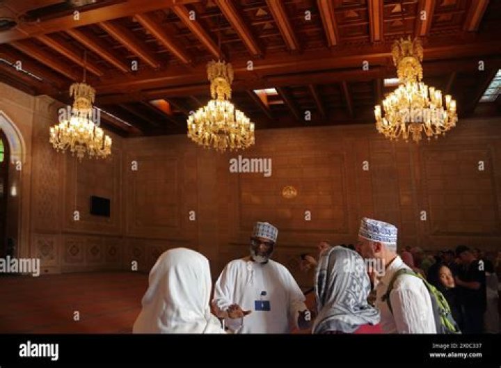 Mosque Tour Guide