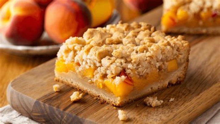Step by step Peach Crumb Bars