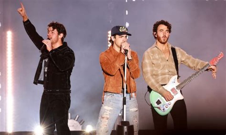 Themselves - Musical Guest